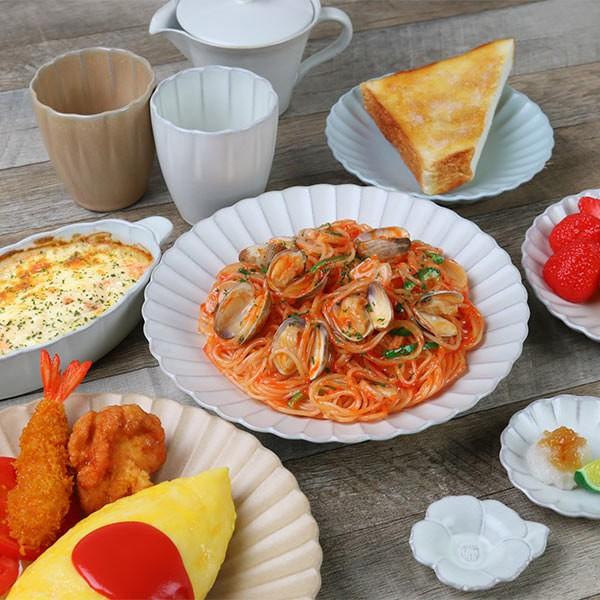 グラタン皿 20cm 輪花皿 花皿 花シリーズ 洋食器 陶器 日本製 同色3個 