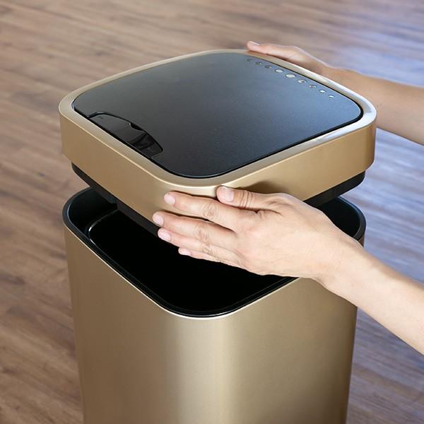 凝ったギミックのヨネザワスターロボ35センチ完動品外箱有りません。プラスチック製 凝ったギミックのヨネザワスターロボ35センチ完動品外箱有りませ