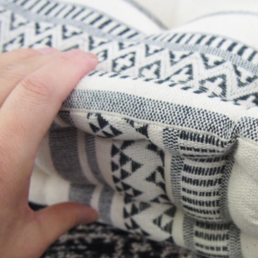 お値引　インドクッションクロスブフ お値引 インドクッションクロスブフ - メルカリ