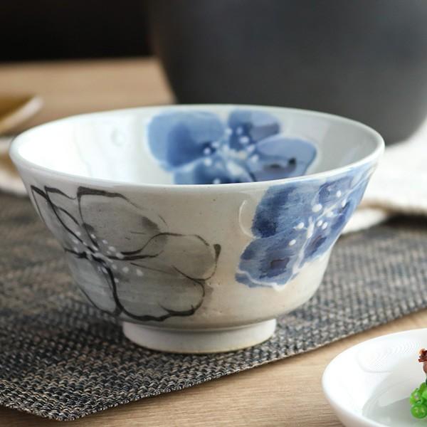 お花の絵付けの碗　きせと釉　2個セット 茶碗 310ml 段付染付二彩花 和食器 美濃焼 陶器 日本製 （ お茶椀