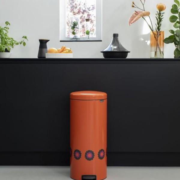 未使用品 ブラバンシア 脚付き boタッチビン パトリス オレンジ レトロ brabantia（ブラバンシア） ゴミ箱 100周年記念限定 ペダルビン