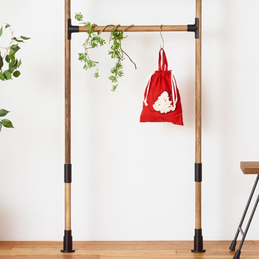 [美品/匿名配送]高さ調整可能なオシャレな黒の突っ張り棒 丸い木製の棚2個付 HAGiHARA（萩原） 突っ張りポールラック 丸型トレイ5個 高さ調整