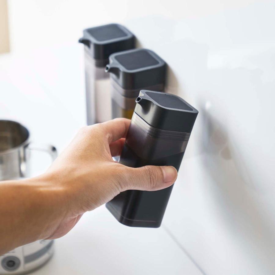 tower 山崎実業 マグネットプッシュ式醤油差し タワー