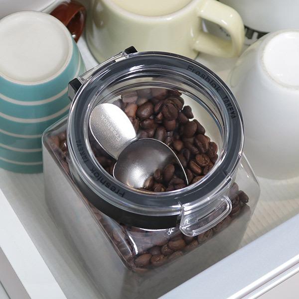 保存容器 1 1l フレッシュロック 角型 コーヒー用 計量スプーン付き Freshlok キャニスター コーヒー 珈琲 プラスチック 黒 ブラック リビングート ヤフー店 通販 Yahoo ショッピング