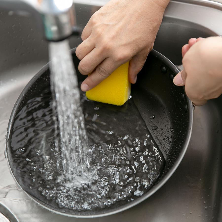 フライパン 24cm 浅型 アルミ製 フッ素樹脂加工 シルクフライパン 日本製 中尾アルミ （ ガス火対応 直火専用 炒め鍋 いため鍋 金属ヘラOK ふっ素加工 軽い ）