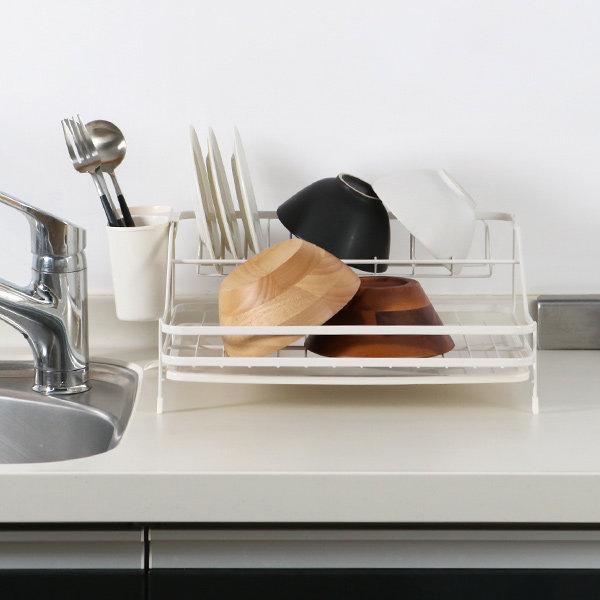 水切りカゴ アレスタ ディッシュ水切りラック 水切りかご 水切りバスケット 水切りラック カトラリーポケット付き 自動排水 水捨て不要 リビングート ヤフー店 通販 Yahoo ショッピング