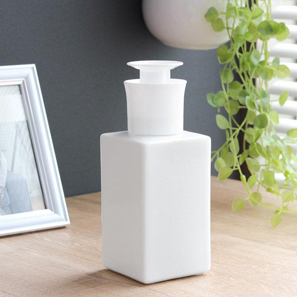 ディスペンサー 300ml スクエアプッシュボトル アルコール 日本製 除菌 （ プッシュタイプ プッシュ 磁器 白磁 詰替え容器 ボトル