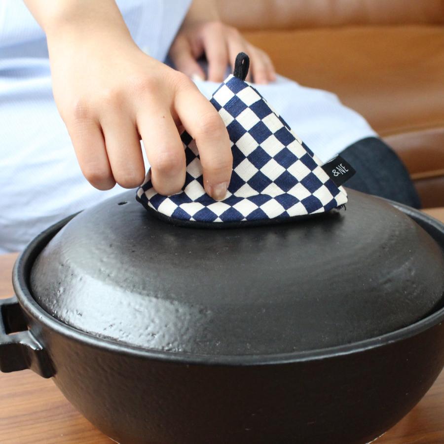 ＆NE 鍋つかみ 大 三角 市松 綿100％ 日本製 紐つき （ 大きな鍋つかみ