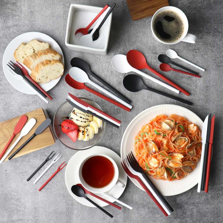 銀の持ち手に美しい黄銅のフォーク2点（デザート、オードブル用）