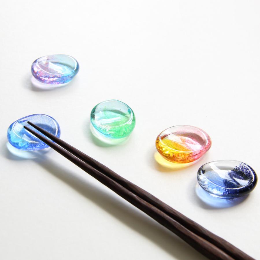 【新品✨】ガラス工房るん 虹の箸置き 3個セット 丹波篠山 新品✨】ガラス工房るん 虹の箸置き 3個セット 丹波篠山 しずくの
