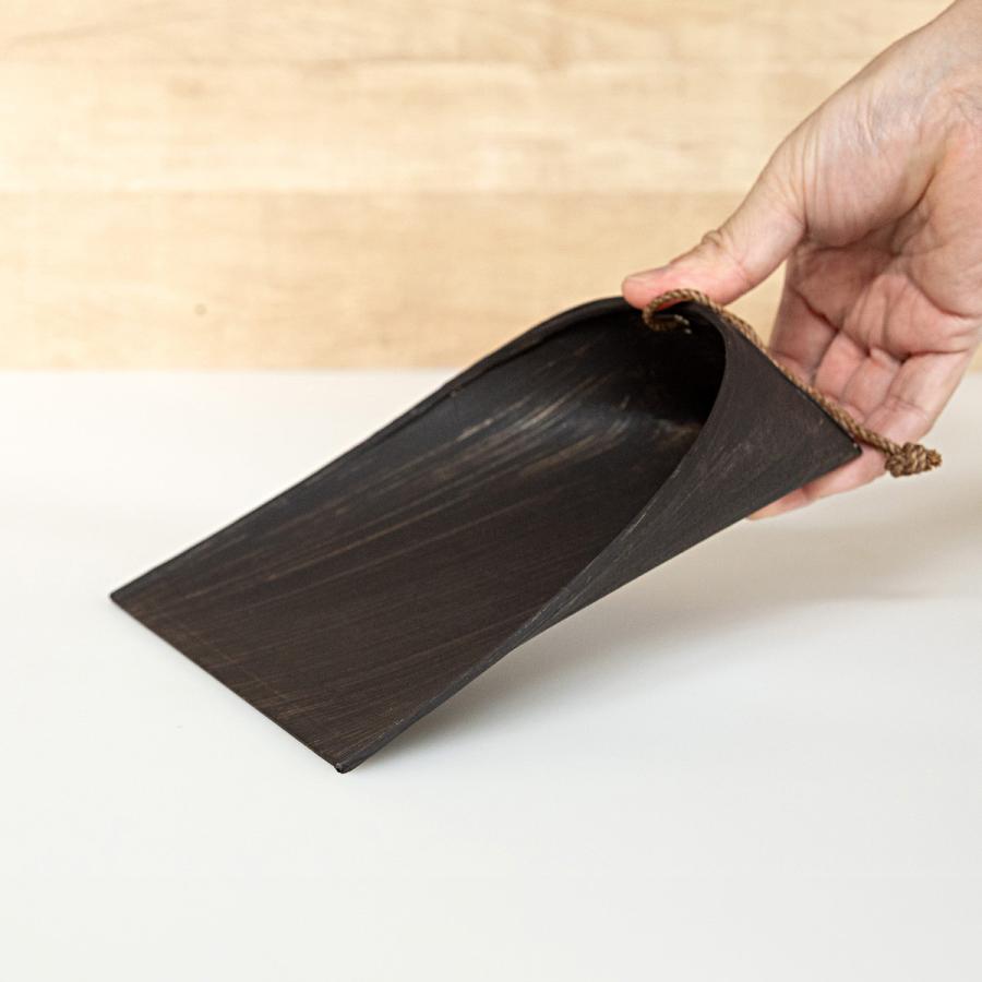 高田耕造商店 ちりとり 小サイズ はりみちりとり 黒塗り （ 竹製