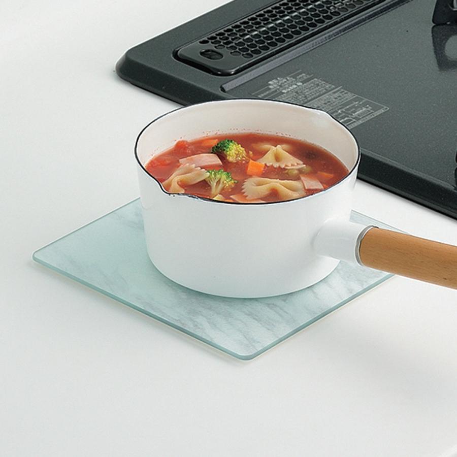 パール金属 鍋敷き スキット ガラスプレート 20×20cm （ ガラス 耐熱