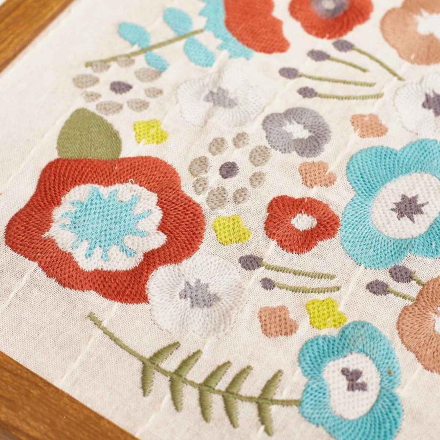 刺繍　ファブリックパネル 刺繍のファブリックパネルの作り方【発泡スチロールで手作り