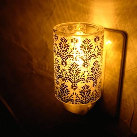 □在庫限り・入荷なし□ガラス製アロマランプ アラベスク コンセント直