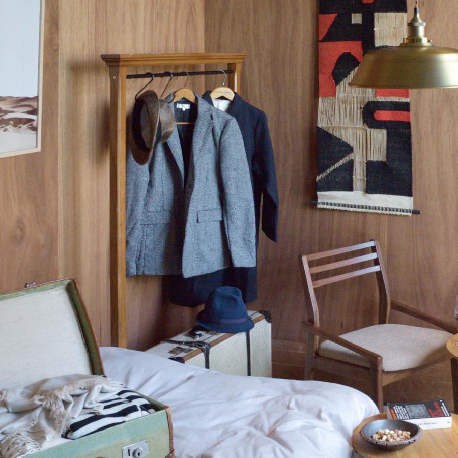 ハンガーフック　ウォールナット製   Woody's Plus Store 楽天市場】ウォールハンガー 棚付き 壁掛け フック 小物収納 4個