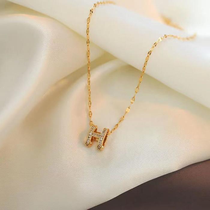 イニシャルネックレス Ｈ K18 イエローゴールド イニシャル ネックレス（H） | エステール