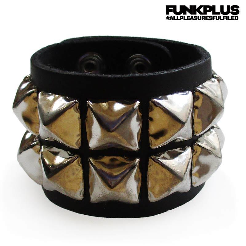 FUNK PLUS ファンクプラス 2連ピラミッド リストバンド スタッズ FUNK PLUS ファンクプラス 2連ピラミッド リストバンド スタッズ