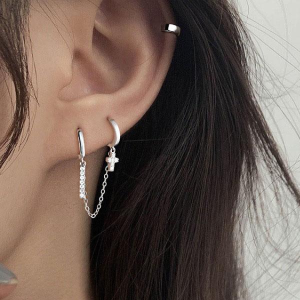 1000円均一】クロス リング 銀針ピアス☆ビアス キュービック