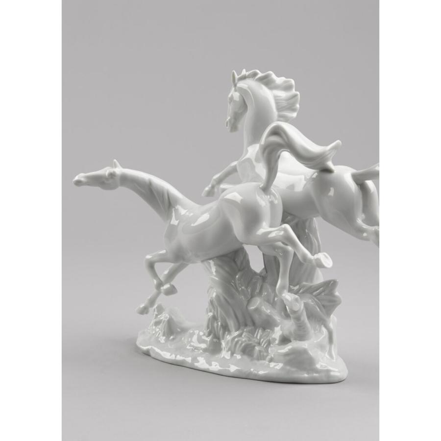 Lladro （リヤドロ） 馬 うま ウマ 動物 野性 飛躍 開運 「駆ける馬(White) #8682」 :1008682:リヤドロ大好き! -  通販 - Yahoo!ショッピング