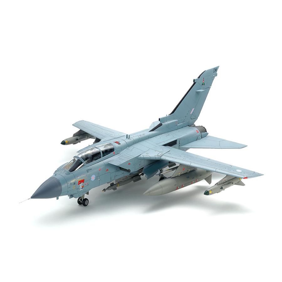 タミヤ 1/32 トーネード GR.4 (パイロット人形付き)【25425】