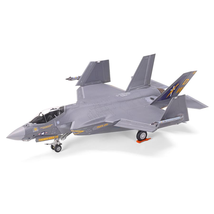 タミヤ 1/72 ロッキード マーチン F-35C ライトニングII【60794