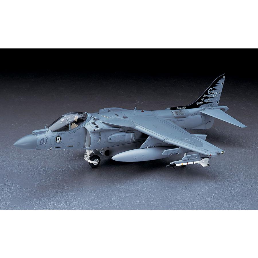 ハセガワ 1/48 AV-8B ハリアーII プラス【PT28】【プラモデル
