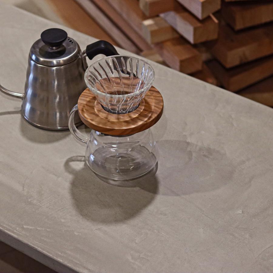 センターテーブル｜三角脚｜薄塗りモルタル｜ダイニングテーブル