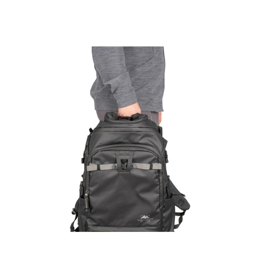 Summit Creative (サミットクリエイティブ) テンジン 40L ロールトップ バックパック ブラック+ / カメラバッグの画像