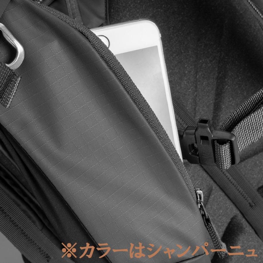 Summit Creative (サミットクリエイティブ) メトロポリス 28L ロールトップ バックパック シャンパーニュ / カメラバッグ |  | 05