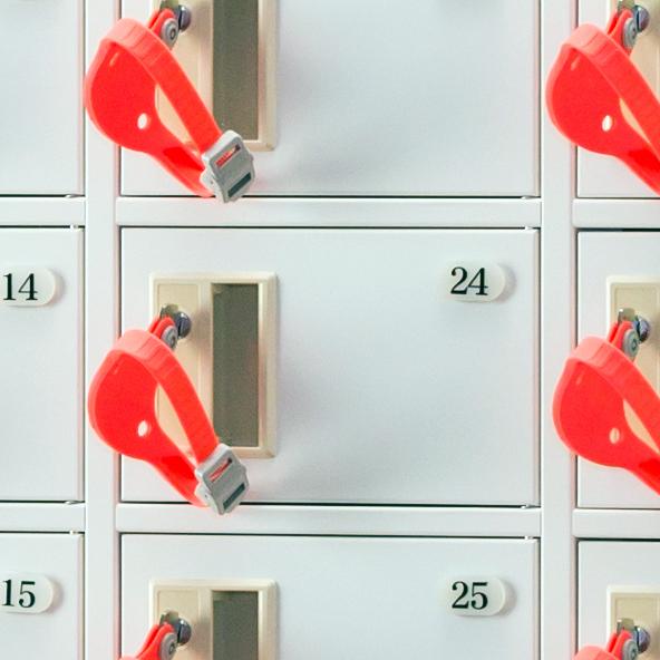 脱衣場向け貴重品ロッカー(1列8段） NKDS-0108 国産 鍵付き おしゃれ