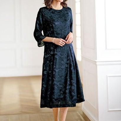 があります ベルーナ Locomall ロコモール 通販 Paypayモール Belluna 花柄オパール素材ワンピースアンサンブル ネイビー