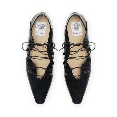 エマ フランシス Emma Francis フラワーカット レースアップパンプス