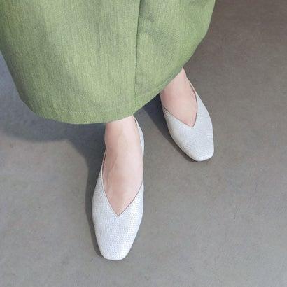 エンチャンテッド enchanted 本革Vカットスクエアトゥパンプス