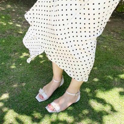 モード エ ジャコモ カリーノ MODE ET JACOMO carino パールバックルアンクルベルトサンダル （ベージュ） | ブランド登録なし | 01