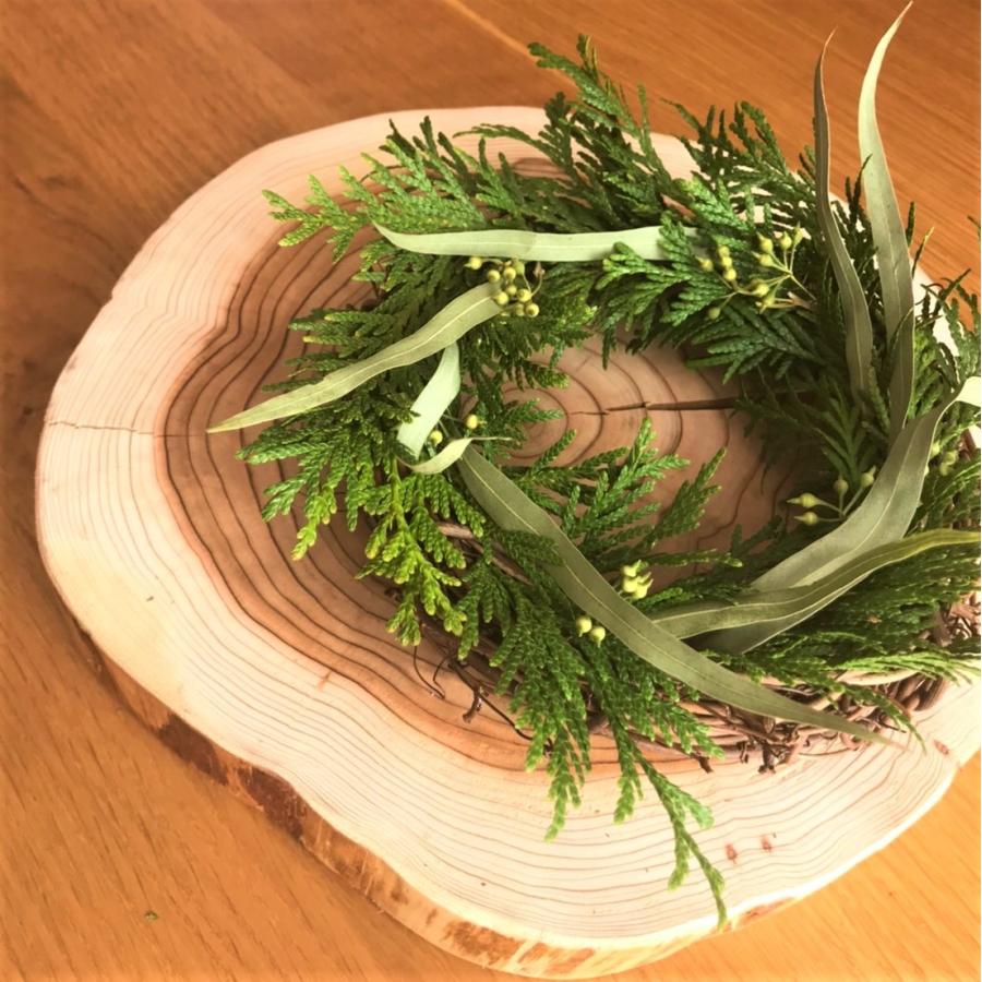 杉　丸太皮付きスライス（小さなスワッグ付） |  | 03