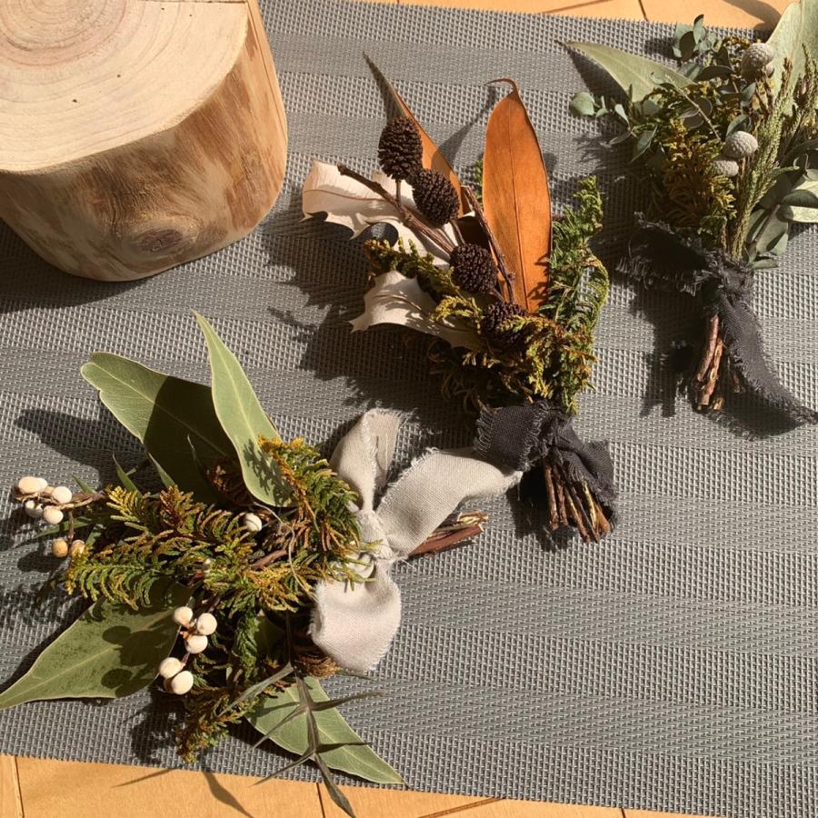 杉　丸太皮付きスライス（小さなスワッグ付） |  | 06