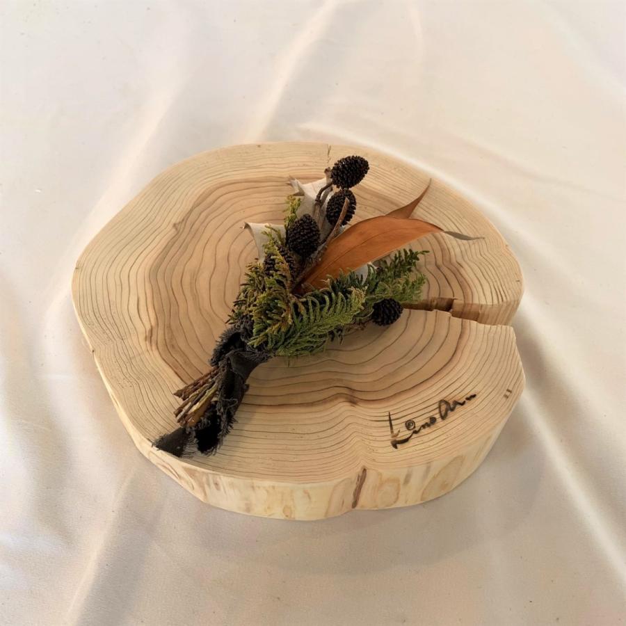 杉　丸太皮なしスライス（小さなスワッグ付） |  | 03