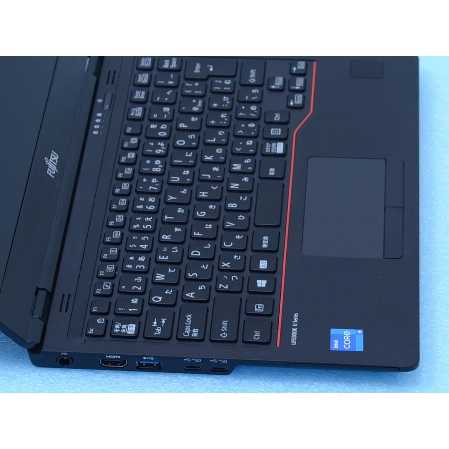 LIFEBOOK U7311/F Core i5 1145G7 16GB 256GB FHD Win11 USB4 顔