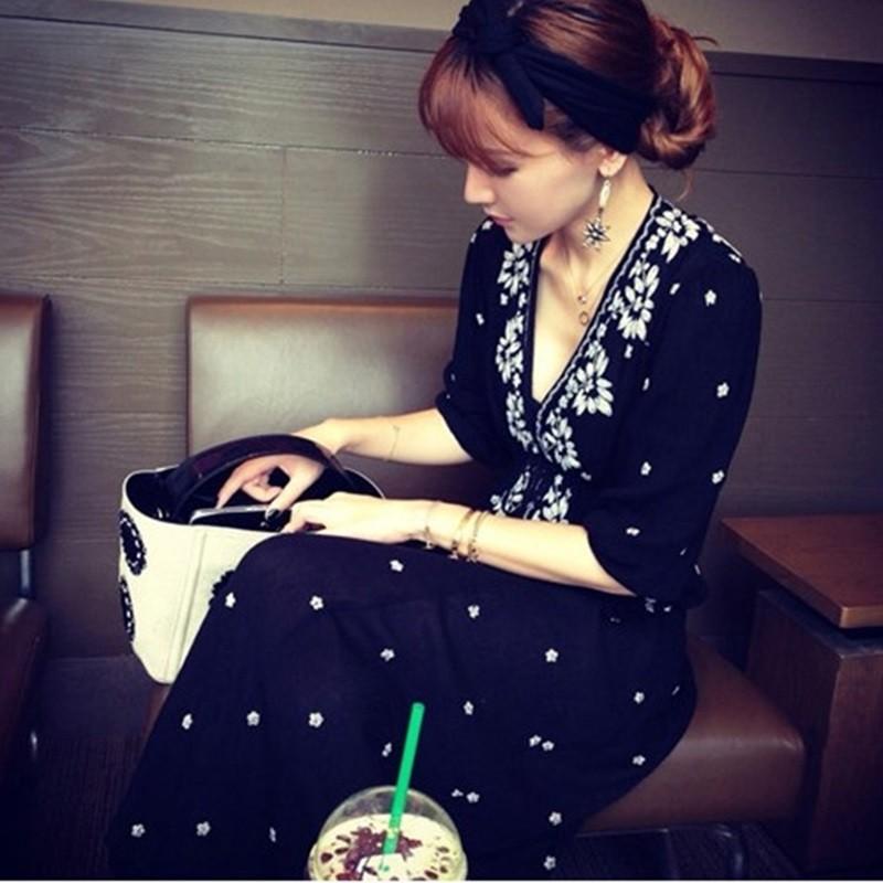 ワンピース チュニック ロング丈 マキシ丈 七分袖 春物 超人気 和風 ボヘミアン 花柄 派手すぎない シック 黒 ミモレ丈ワンピース ブラック 春夏 Vネック 17 x0036 London Bridge 通販 Yahoo ショッピング