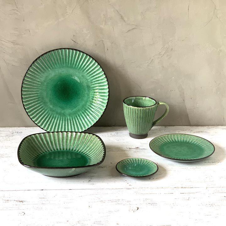 33.7センチの大皿です　菊紋　　緑磁　　グリーン　4枚セット　　刺身が映える！ sale-item-159-2.jpg 食器