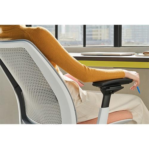 Series2 Steelcase ブラックフレーム 3Dニット/エアバック オフィスチェア デスクチェア オフィス 会社 高機能 ハイバック おしゃれ ブラック 肘付 436AIR3DBA_7