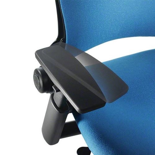 リープ Steelcase APモデル ヘッドレスト付き オフィスチェア デスクチェア オフィス 会社 高機能 ハイバック おしゃれ ブラック 黒 シルバー 肘付き LEAP-21110の画像