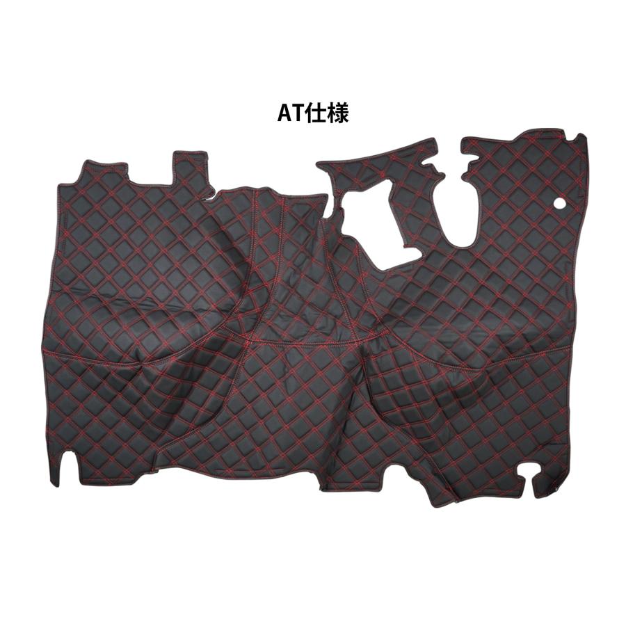 三菱 ブルーテック キャンター 20キャンター 標準用 エンジンフードカバー ダイヤカット レッド ブラック ステッチ PVCレザー | 三菱ふそう | 04