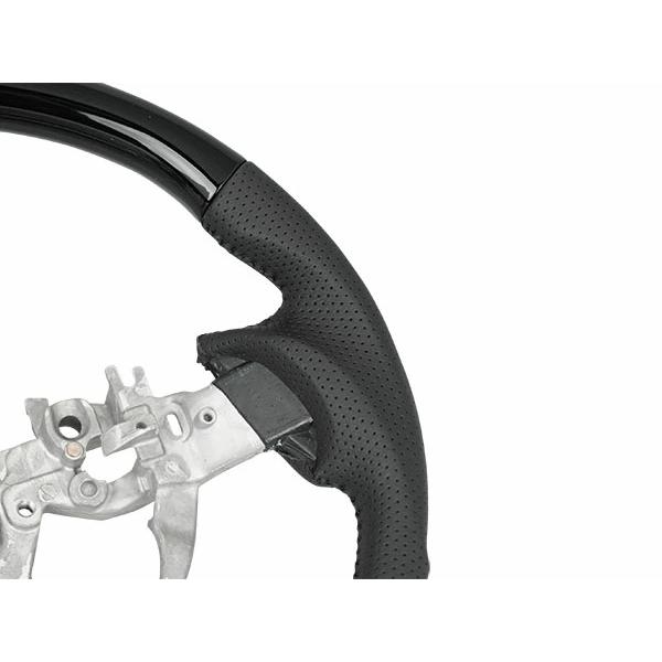 キャラバン NV350 ハンドル ステアリング E26系 中期 2型 ガングリップ ピアノブラック カスタム パンチングレザー | 日産 | 02
