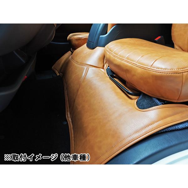 キャラバン NV350 デッキカバー フロント用 PVCレザー エンジンカバー ヴィンテージブラウン | 日産 | 06