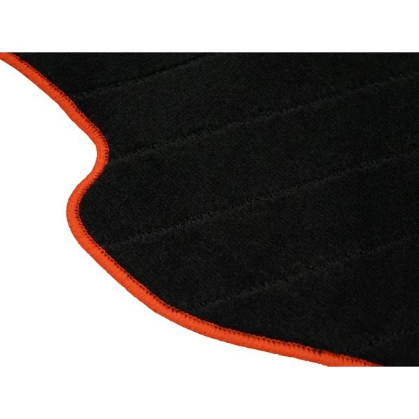 日産UD クオン フレンズコンドル 専用 フロアマット 運転席用 | 日産 | 02