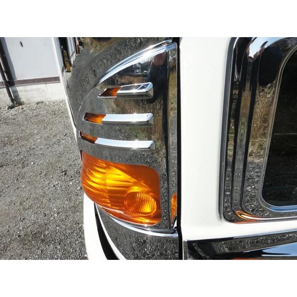 日野 レンジャープロ 標準 ワイド メッキ コーナーレンズカバー ウインカーレンズカバー 左右セット H14.1〜H29.3 |  | 07