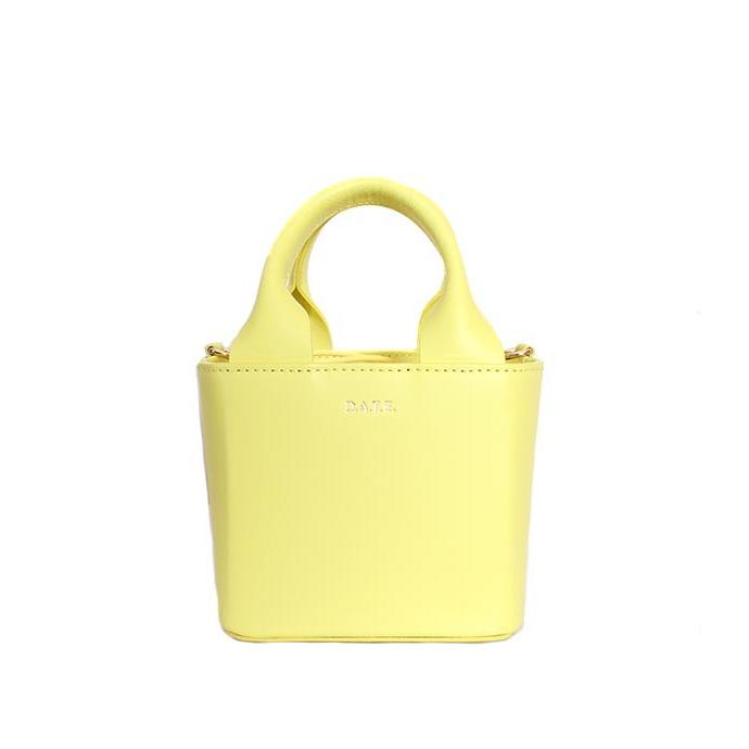 希少モデル　DATE/デイト　CUBO BAG　イエロー　ショルダーバッグ　ハンドバッグ　スムースレザー | D.A.T.E. | 01