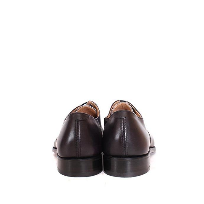 Tricker's トリッカーズ 8126 Uチップ 外羽根仕様 ブラック ミュージアムカーフの画像