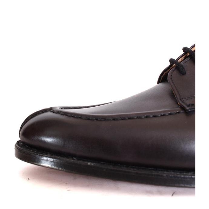 Tricker's トリッカーズ 8126 Uチップ 外羽根仕様 ブラック ミュージアムカーフの画像